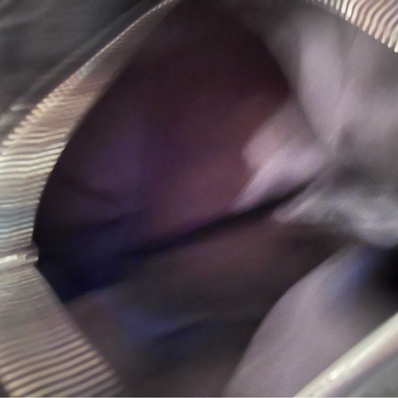 Black leather handbag by Vince Camuto - Picture 7 of 7